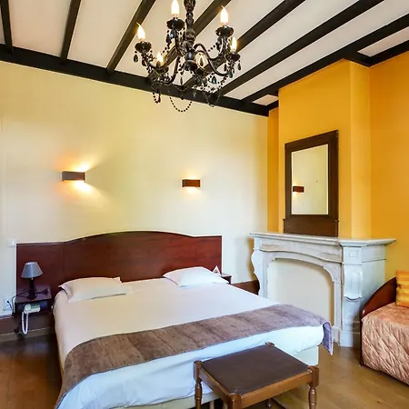 Brit Notre Dame Hotel