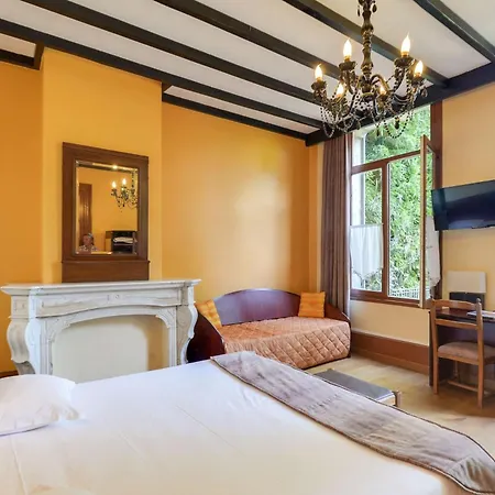 Brit Notre Dame Hotel 2*