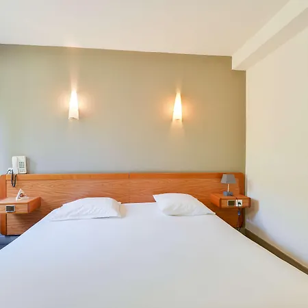 Brit Notre Dame Otel Valenciennes