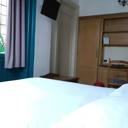 Hotel Brit Notre Dame 2*