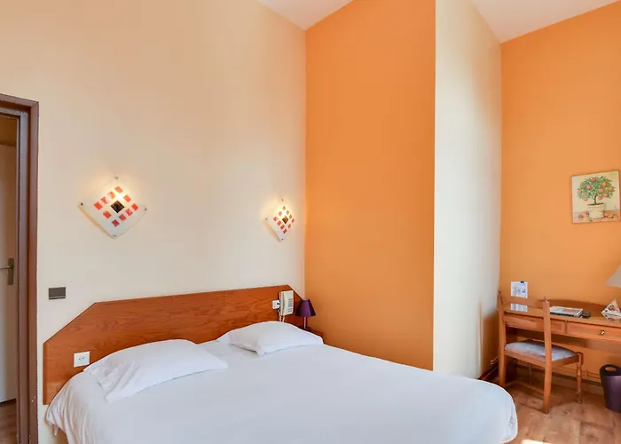 Hotel Brit Notre Dame 2*