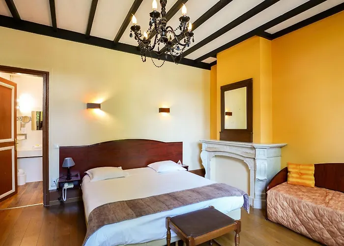 Brit Notre Dame Hotel