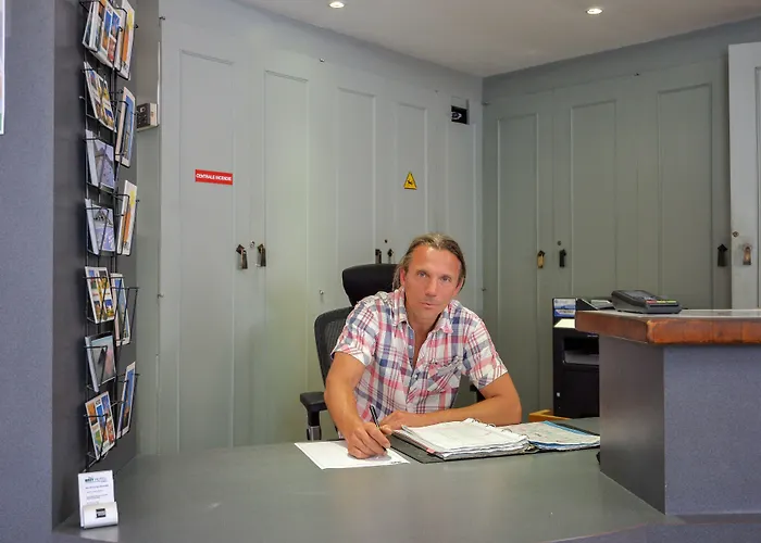 Brit Notre Dame Hotel