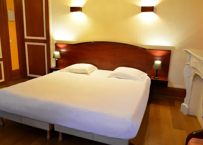 Brit Notre Dame Hotel 2*