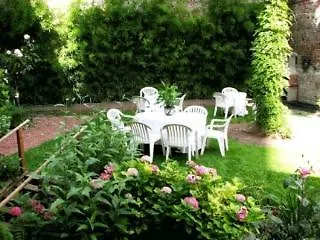 Brit Notre Dame Hotel