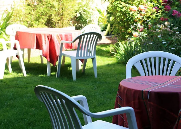 Brit Notre Dame Hotel 2*