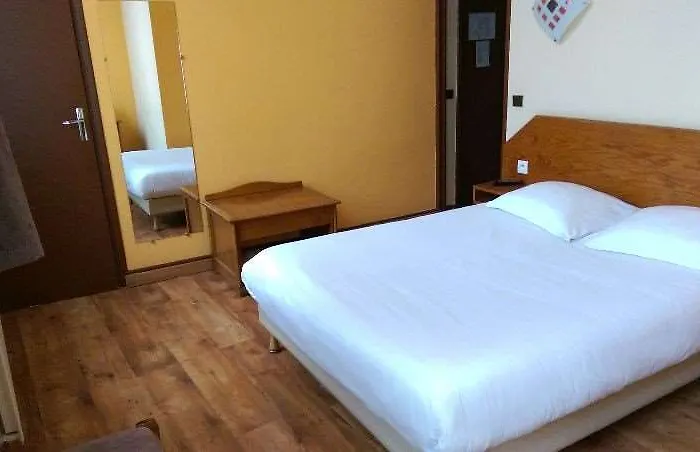 Brit Notre Dame Hotel 2*